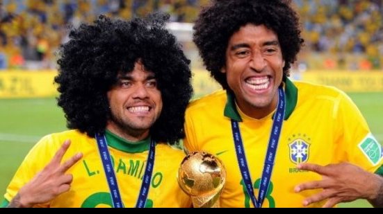 Imagem Dupla BaVi parabeniza atletas da seleção que passaram pelos clubes