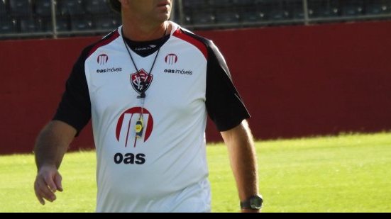 Imagem Caio Jr comenta sobre bom momento e a motivação no Vitória
