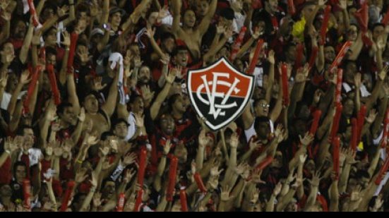 Imagem Mesmo sem atuar bem, Vitória vira e ganha da Lusa