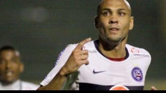 Imagem Bahia ainda não marcou gol de cabeça no Brasileirão