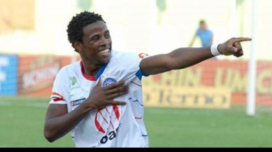 Imagem Afastado, Adriano ‘MJ’ já tem novo clube para seguir carreira