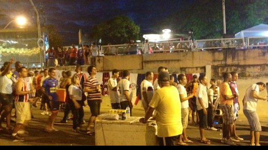 Imagem Torcida do Bahia reclama de longas filas na Arena