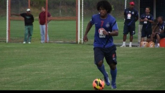 Imagem  Com Barbio em campo, reservas realizam coletivo no Bahia