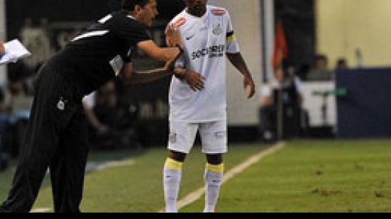 Imagem Treinador santista deve poupar craque do time