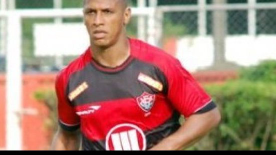 Imagem Encostado no Cruzeiro, ex-Vitória deve acertar com o Coritiba