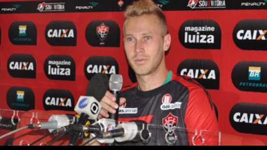 Imagem 	Alemão é apresentado e mostra humildade: &quot;chego para ajudar&quot;