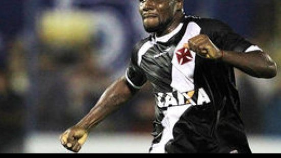 Imagem Com dois de Tenório, Vasco abre vantagem na Copa do Brasil