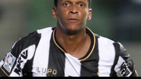Imagem Jô está fora do jogo contra o Vitória pelo Brasileiro