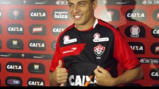 Imagem Ayrton ressalta importância das suas bolas paradas