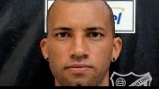 Imagem Além de Dão, Vitória deve anunciar zagueiro do Bragantino