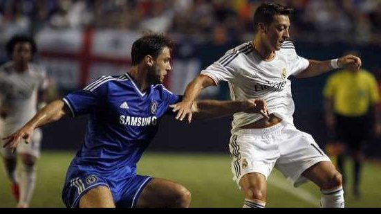 Imagem  Arsenal busca contratar trio do Real Madrid