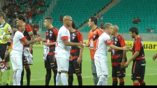 Imagem Vitória ainda não teve jogador expulso no Brasileirão