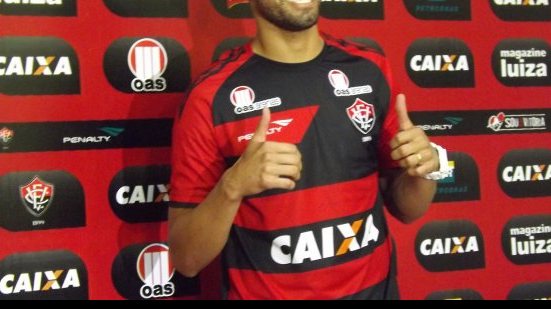 Imagem "Me considero completo", diz novo zagueiro do Vitória