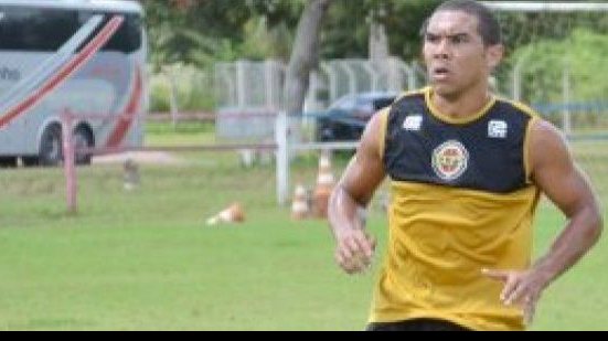 Imagem Ex-Vitória fecha com Feira de Santana