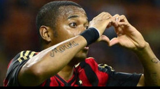 Imagem    Robinho tem residência assaltada em Milão