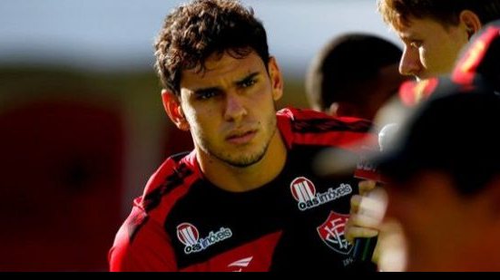 Imagem Fabrício é dúvida para jogo contra o Galo. Veja relacionados