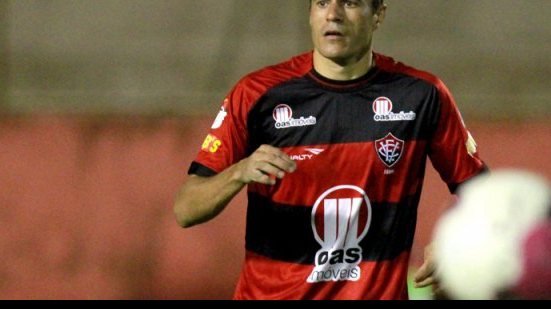 Imagem Michel culpa calendário e lesões por má fase do Vitória