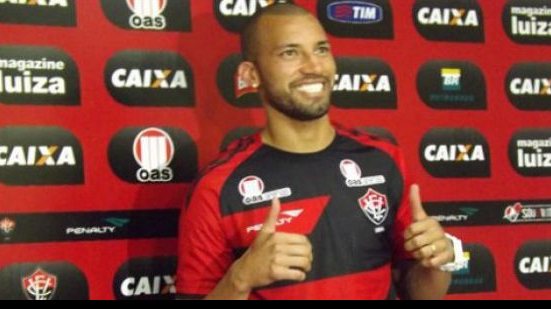 Imagem Zagueiro deve estrear com a camisa do Vitória