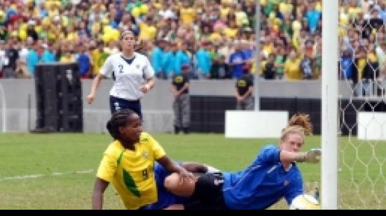 Imagem Caixa patrocina futebol feminino para realizar Brasileirão