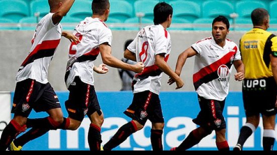 Imagem De virada, Vitória vence o Vasco e se distancia da zona de rebaixamento