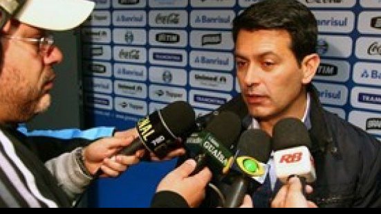 Imagem Diretor do Grêmio quer recuperar pontos perdidos contra o Vitória