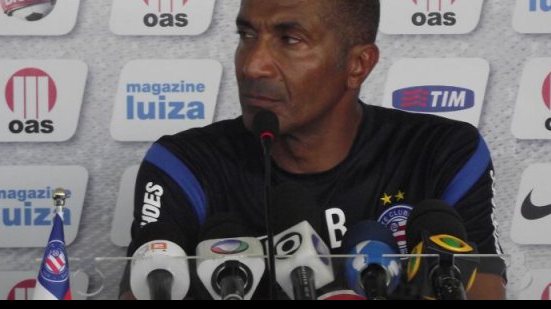 Imagem Cristóvão comemora fim do jejum de triunfos e gol histórico de Feijão