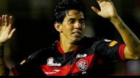 Imagem Victor Ramos desfalca Vitória contra o Goiás