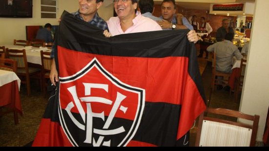 Imagem Falcão festeja aniversário e quer triunfo sobre o Bahia de presente