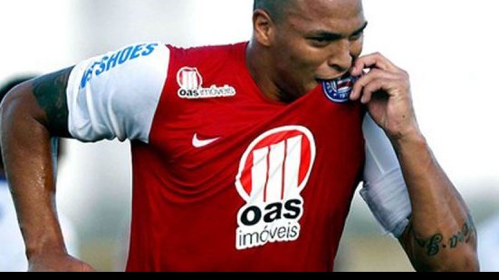 Imagem Cristóvão conta com retorno de zagueiro para domingo