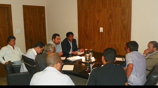 Imagem FBF, FBE e Sinbaf lançam Escola de Árbitros de Futebol 