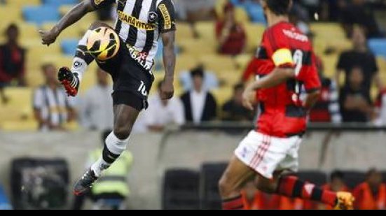 Imagem Botafogo vence Flamengo e sonha com o título