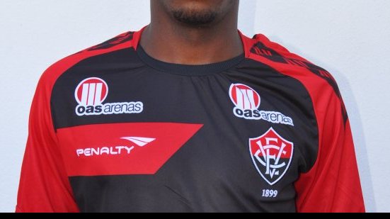 Imagem Promessa do Vitória estreará como titular contra o Botafogo