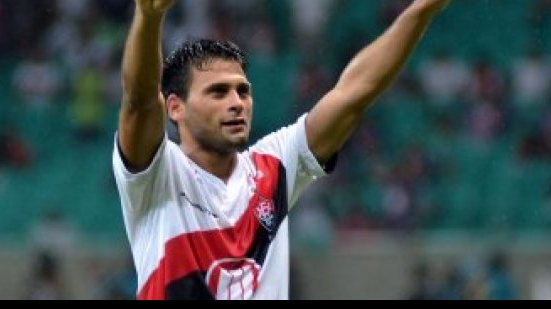 Imagem “Eterno freguês”, dispara Maxi para torcedor do Bahia
