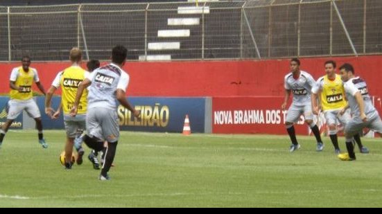 Imagem  Com jogadores poupados, Vitória encerra preparação para jogo contra a Lusa