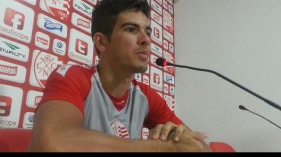 Imagem Ex-zagueiro da dupla BaVi deve ser dispensado do Náutico
