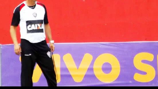 Imagem Santos está de olho no técnico do Vitória