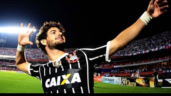 Imagem Adversário do Vitória, Corinthians já pensa em reformulação do elenco