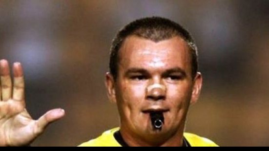 Imagem Leandro Pedro Vuaden comanda Ponte Preta x Vitória