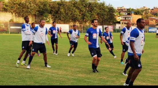 Imagem Com Barros na beira do campo, Cristóvão promove treino tático