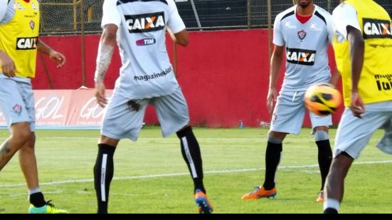 Imagem Vitória treina e está relacionado para enfrentar o Santos