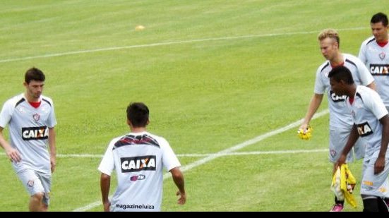 Imagem Vitória encerra preparação para jogo contra o Santos