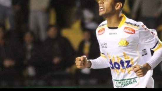 Imagem Lateral quer bater o Vitória para manter o Criciúma na Série A