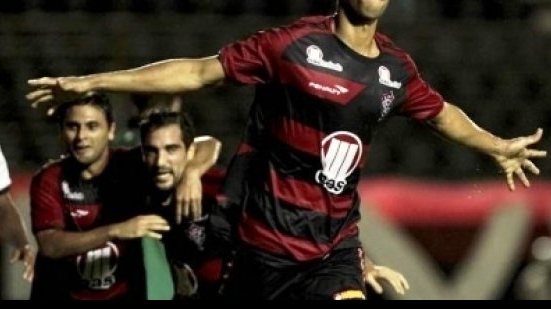 Imagem Veja os gols do empate entre Criciúma e Vitória