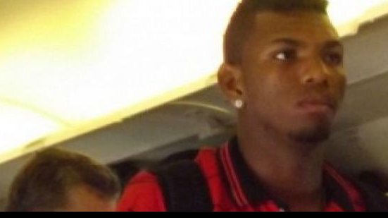 Imagem Ney Franco pode ter retorno de volante para jogo com o Fla