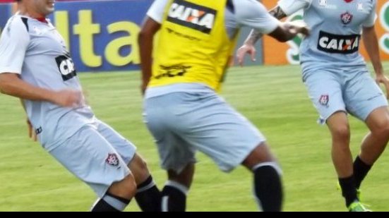 Imagem Artilheiro pode desfalcar o Vitória contra o Flamengo