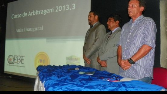 Imagem Presidente da FBF avalia início do Curso de Árbitros de Futebol 