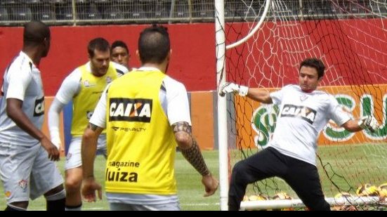 Imagem Vitória encerra preparação para jogo com Fla. Veja relacionados