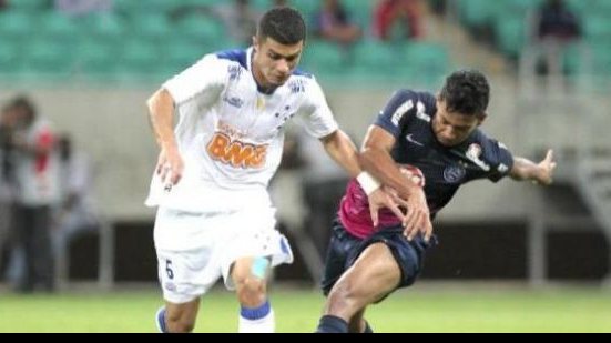 Imagem Para se distanciar do Z-4, Bahia enfrenta o campeão Cruzeiro