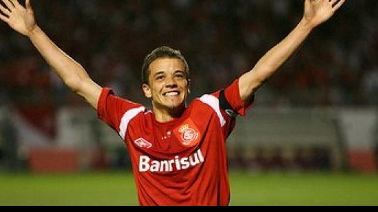 Imagem D&#039;Alessandro deixa futuro incerto no Internacional