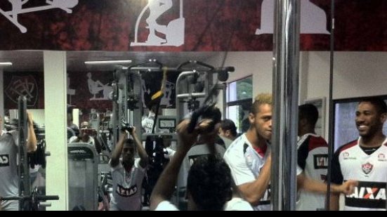 Imagem De olho no G4, elenco do Vitória inicia semana de treinos
